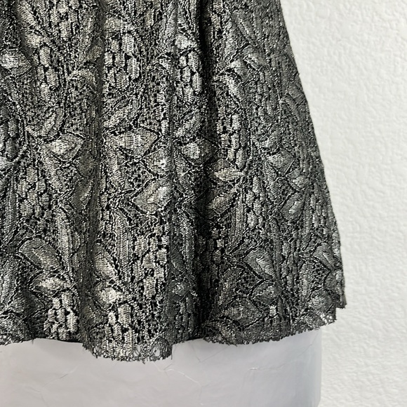 DVF Diane Von Furstenberg Pewter Metallic Sweetheart Peplum Top Blouse - Picture 3 of 9